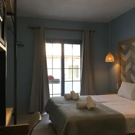 Sweet Néos Marmarás