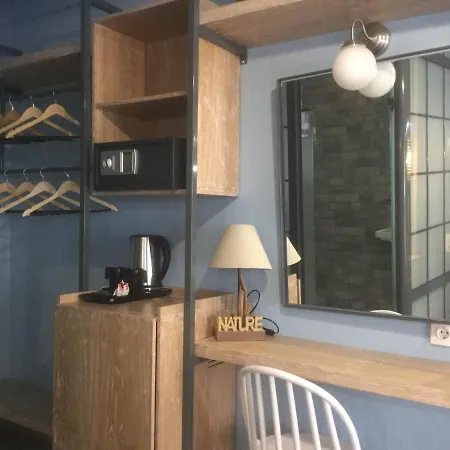 Sweet בית הארחה 4*