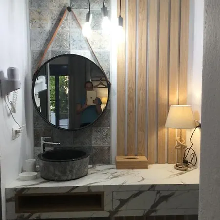 Sweet בית הארחה נאוס מרמרס