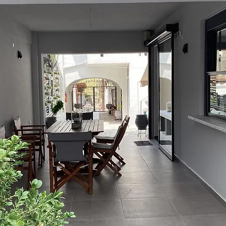 Sweet בית הארחה נאוס מרמרס