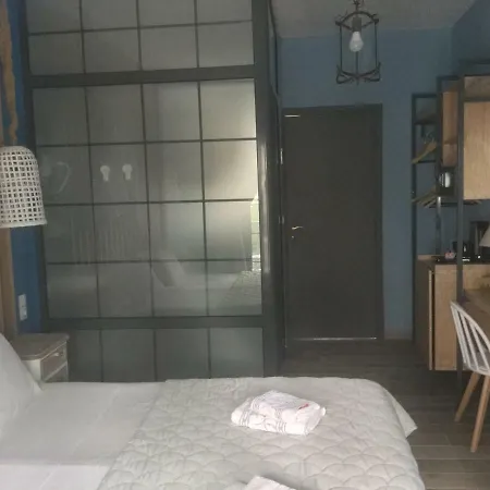 Sweet בית הארחה